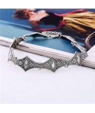 Gem Embellished Vintage Floral Engraving Design Short Women Costume Necklace - Vintage Silver