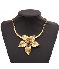 Flower Pendant Romantic Style Short Costume Necklace - Vintage Copper