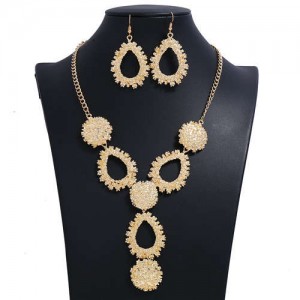 Waterdrops Design Bold Fashion Necklace and Earrings Set - Golden