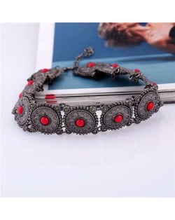 Artificial Turquoise Embellished Vintage Floral Pattern Short Women Necklace - Gray