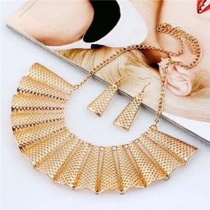 Hollow Fan-shape Metallic Women Bib Necklace and Earrings Set - Golden