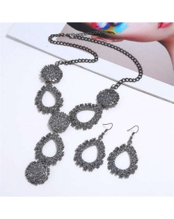 Waterdrops Design Bold Fashion Necklace and Earrings Set - Gray