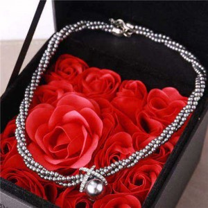 Graceful Pearl Fashion Short Women Costume Necklace - Gray
