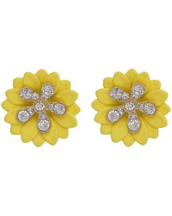 Rhinestone Embellished Daisy Design High Fashion Women Earrings - Yellow