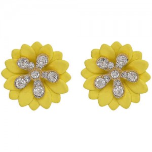 Rhinestone Embellished Daisy Design High Fashion Women Earrings - Yellow