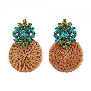 Bamboo Weaving Rhinestone Floral Design Vintage Fashion Earrings - Green