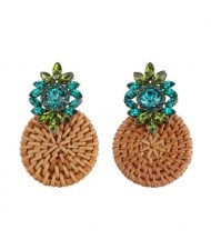 Bamboo Weaving Rhinestone Floral Design Vintage Fashion Earrings - Green