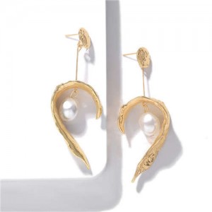 Pearl Inlaid Curled Leaves Design Women Golden Fashion Earrings