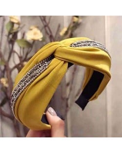 Rhinestone and Beads Embellished Knot Pattern Women Cloth Hair Hoop - Yellow