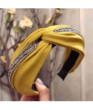 Rhinestone and Beads Embellished Knot Pattern Women Cloth Hair Hoop - Yellow