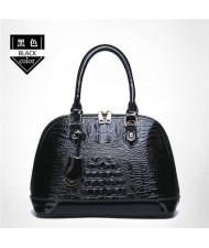 (3 Colors Available) Crocodile Texture Seashell Shape High Fashion Women Handbag/ Shoulder Bag