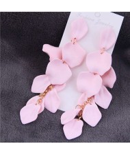 Romantic Petals Design High Fashion Dangling Women Statement Earrings - Pink