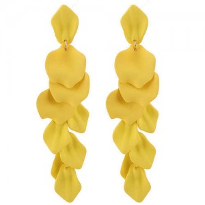 Romantic Petals Design High Fashion Dangling Women Statement Earrings - Yellow