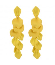 Romantic Petals Design High Fashion Dangling Women Statement Earrings - Yellow