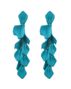 Romantic Petals Design High Fashion Dangling Women Statement Earrings - Blue