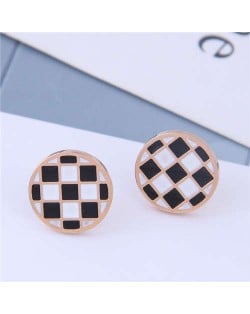 Black and White Contrast Colors High Fashion Round Design Titanium Steel Women Earrings