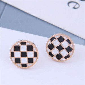 Black and White Contrast Colors High Fashion Round Design Titanium Steel Women Earrings