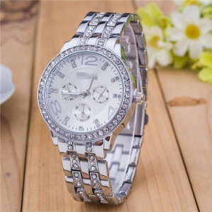 Rhinestone Inlaid Multiple Indexes Design Steel High Fashion Wrist Watch - Silver