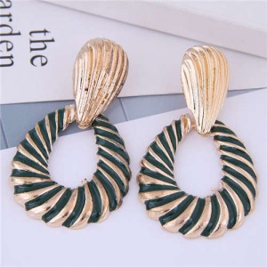 Seashell Pattern Hollow Waterdrop Design High Fashion Women Earrings - Green