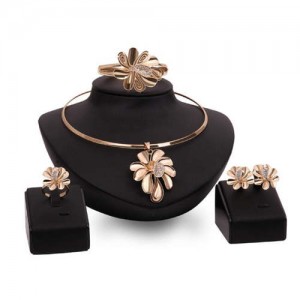 Exaggerating Flowers Bold Fashion 4pcs Golden Costume Jewelry Set
