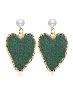 Golden Rimmed Irregular Heart Shape Design Women Fashion Statement Alloy Earrings - Green