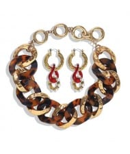 Creative Chain Design Cool Fashion Bold Alloy Women Statement Necklace and Earrings Set - Red