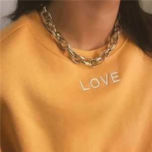 Linked Chain Punk Fashion Women Costume Alloy Necklace - Golden