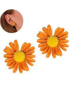 Graceful Daisy Design Korean Fashion Women Earrings - Golden Yellow
