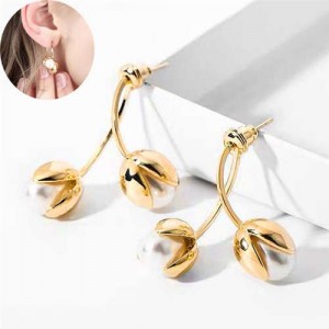 Elegant Golden Flower Bud Design Sweet Fashion Women Ear Studs