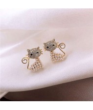 Rhinestone and Pearl Embellished Cute Cat Design Korean Fashion Women Earrings