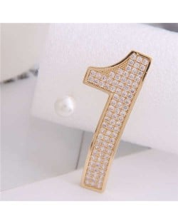 Cubic Zirconia Embellished One and Pearl Asymmetric Design High Fashion Women Earrings - Golden