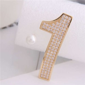 Cubic Zirconia Embellished One and Pearl Asymmetric Design High Fashion Women Earrings - Golden