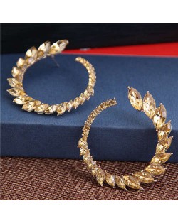 Rhinestone Shining Floral Hoop Design Women Fashion Alloy Earrings - Champagne