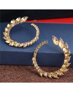 Rhinestone Shining Floral Hoop Design Women Fashion Alloy Earrings - Champagne