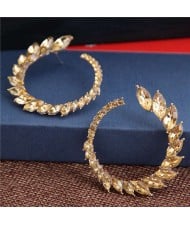 Rhinestone Shining Floral Hoop Design Women Fashion Alloy Earrings - Champagne