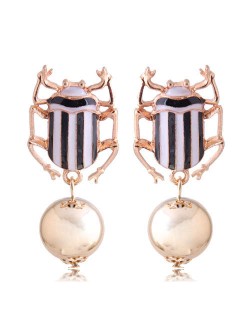 Contrast Colors Beetle Design High Fashion Women Alloy Statement Earrings - Black and White
