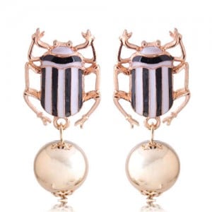 Contrast Colors Beetle Design High Fashion Women Alloy Statement Earrings - Black and White