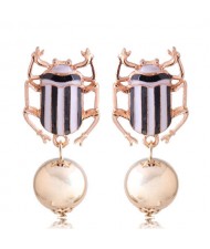 Contrast Colors Beetle Design High Fashion Women Alloy Statement Earrings - Black and White