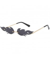 6 Colors Available Flame Shape Design High Fashion Women Sunglasses
