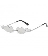 6 Colors Available Flame Shape Design High Fashion Women Sunglasses