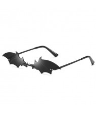 4 Colors Available Bat Shape Frame High Fashion Design Sunglasses