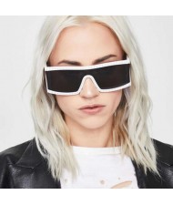 8 Colors Available Rivets Decorated Bold Style Punk Fashion Design Sunglasses
