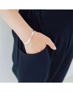 Simple Fashion Design White Copper Chain Women Bracelet