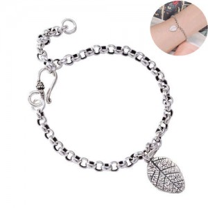 Vintage Leaf Pendant Chain Fashion White Copper Women Bracelet