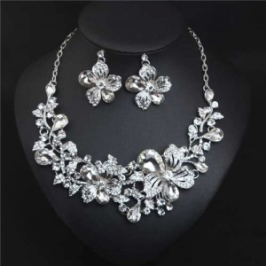 Crystal Graceful Flowers Bridal Fashion Bib Necklace and Earrings Set - White