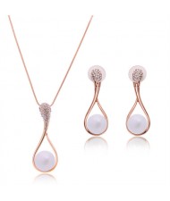 Pearl Inlaid Graceful High Fashion Design 2pc Golden Alloy Women Jewelry Set