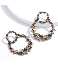 Vintage Fashion Rhinestone Garland Design Women Alloy Statement Earrings - Champagne