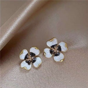 Enamel Flower Design Korean Romantic Fashion Women Alloy Earrings - White