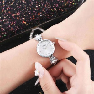 Lucky Stars Decorated Elegant Fashion White Index Design Slim Style Women Wrist Watch - Silver