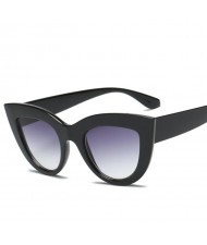 10 Colors Available Vintage Cat Eye Style Summer Fashion Women Sunglasses